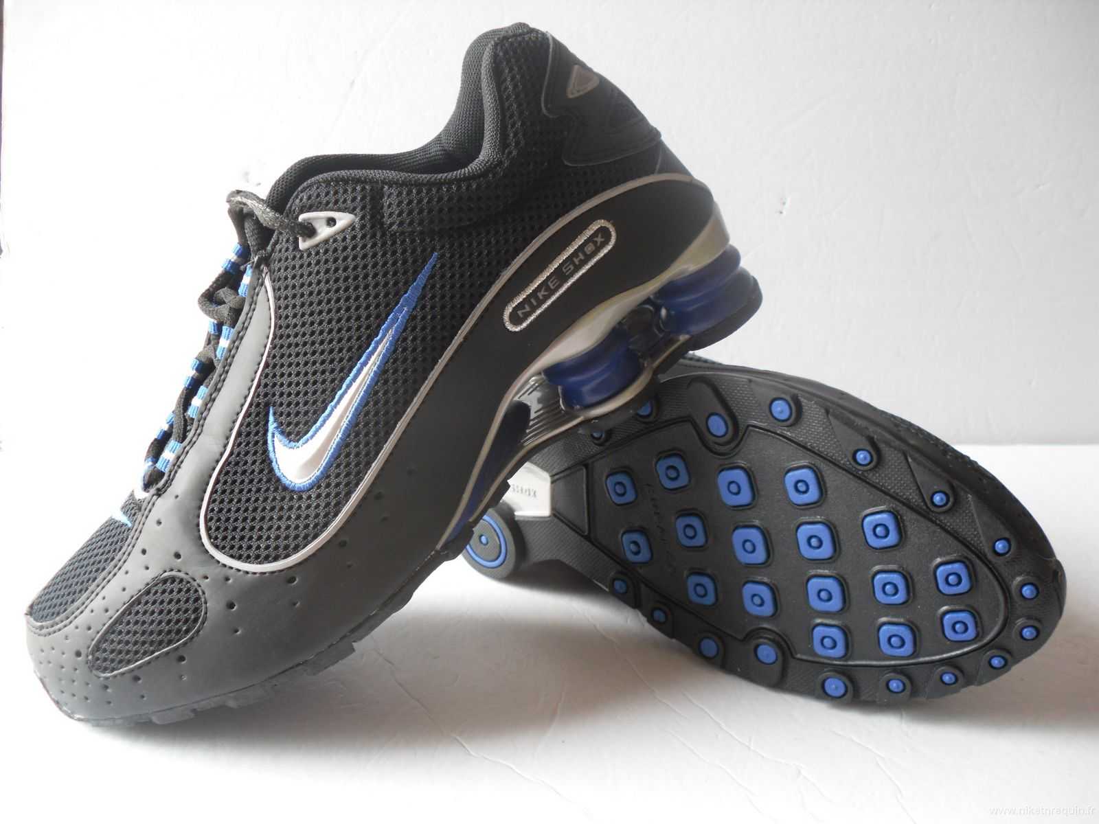 marine et noir Nike Shox R4 chaussures Demon (1).JPG
